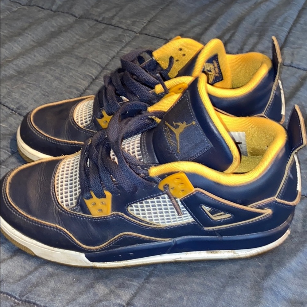 Jordan 4